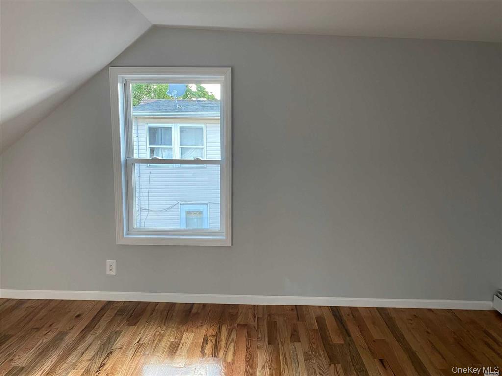 158 Rhodes Avenue Hempstead, NY 11550 - Photo 3 of 6
