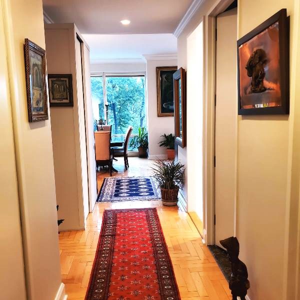 845 United Nations Plaza, Unit 5D Manhattan, NY 10017 - Photo 8 of 28 a very nice looking room with a large window