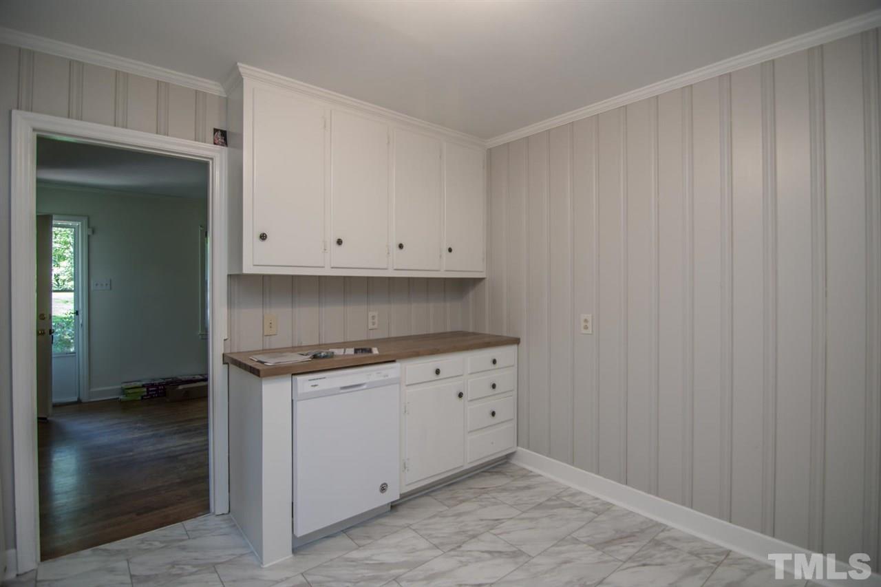 2818 Fairlawn Road Durham, NC 27705 - Photo 4 of 28 Gallery Image 4
