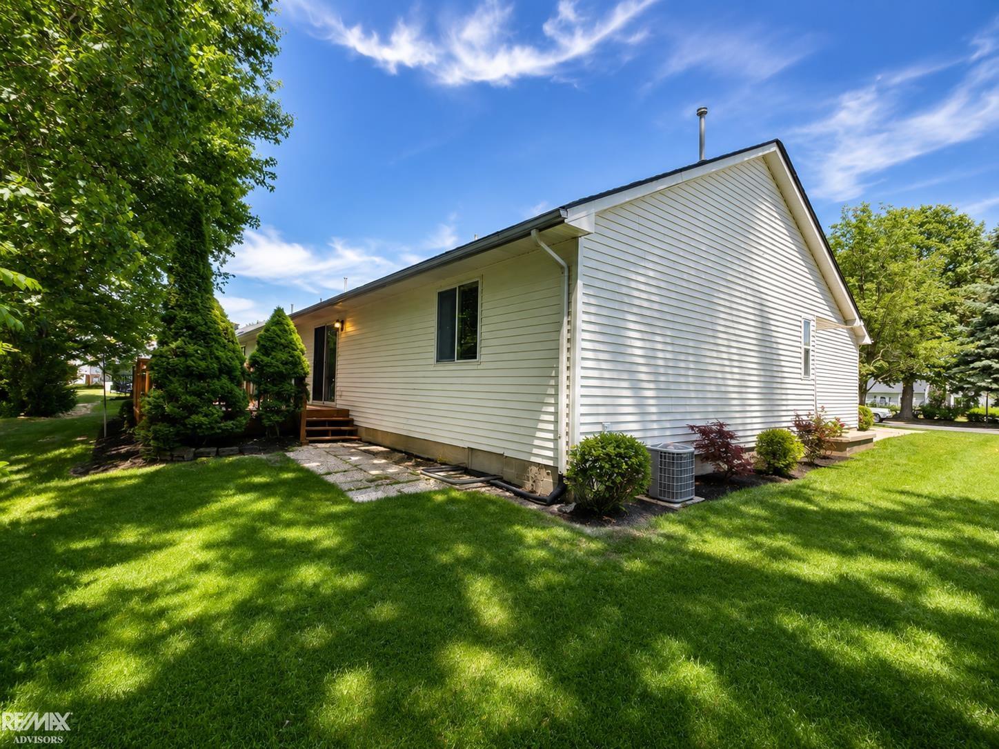 9662 Nook Road Algonac, MI 48001 - Photo 15 of 16