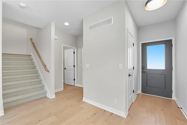 $750,000 | 205-207 Northwest Orchard Drive, Lee's Summit, MO 64063