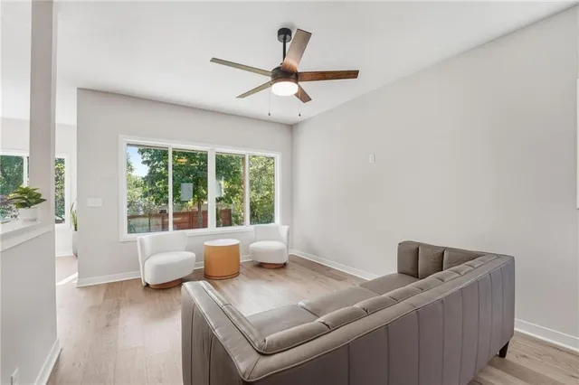 $700,000 | 205-207 Northwest Orchard Drive, Lee's Summit, MO 64063