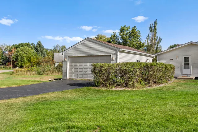 $359,900 | 215 Tollview Court, Gilberts, IL 60136