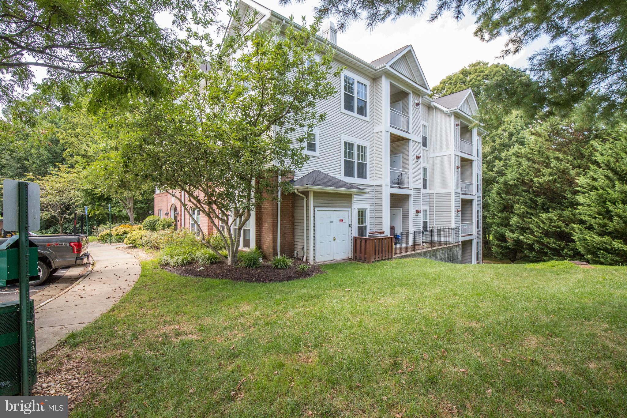 1501 North Point Drive, Unit 304 Reston, VA 20194 - Photo 26 of 28 Gallery Image 26