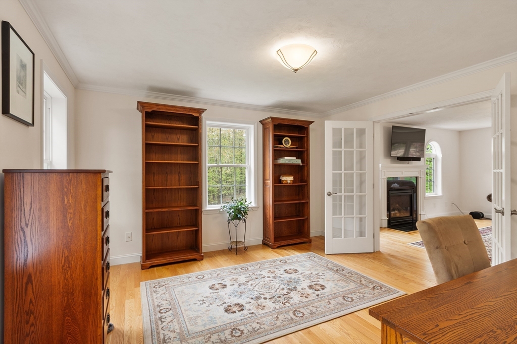 82 Lawrence Street Pepperell, MA 01463 - Photo 15 of 42