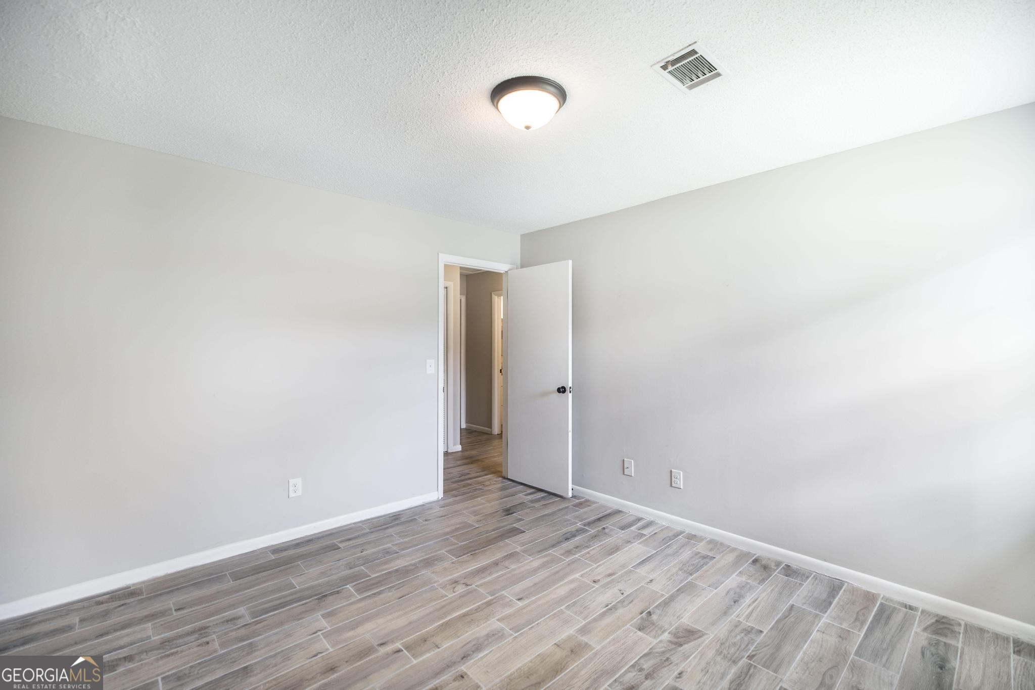 221 Gilchrist Drive Warner Robins, GA 31093 - Photo 17 of 33 a view of an empty room