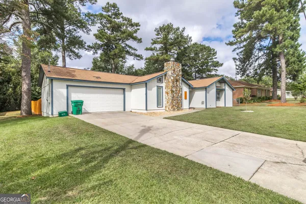 $259,900 | 221 Gilchrist Drive, Warner Robins, GA 31093