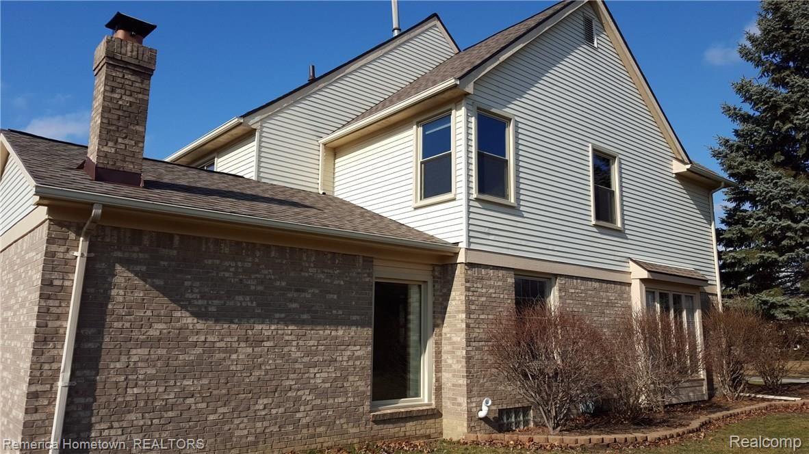 45089 Danbury Road Canton, MI 48188 - Photo 4 of 31 20160203_123013.jpg