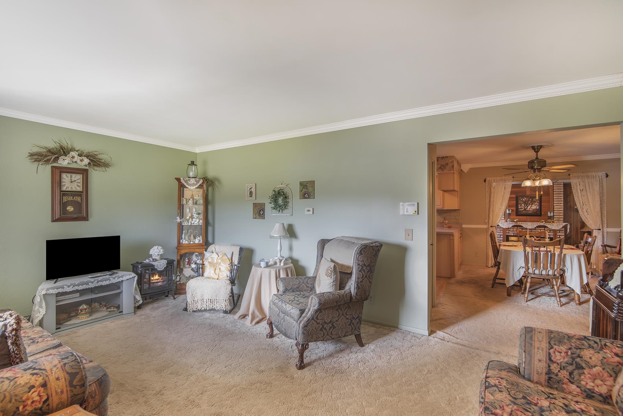 8158 Coldwater Road Flushing, MI 48433 - Photo 8 of 26 50094257-7.JPG