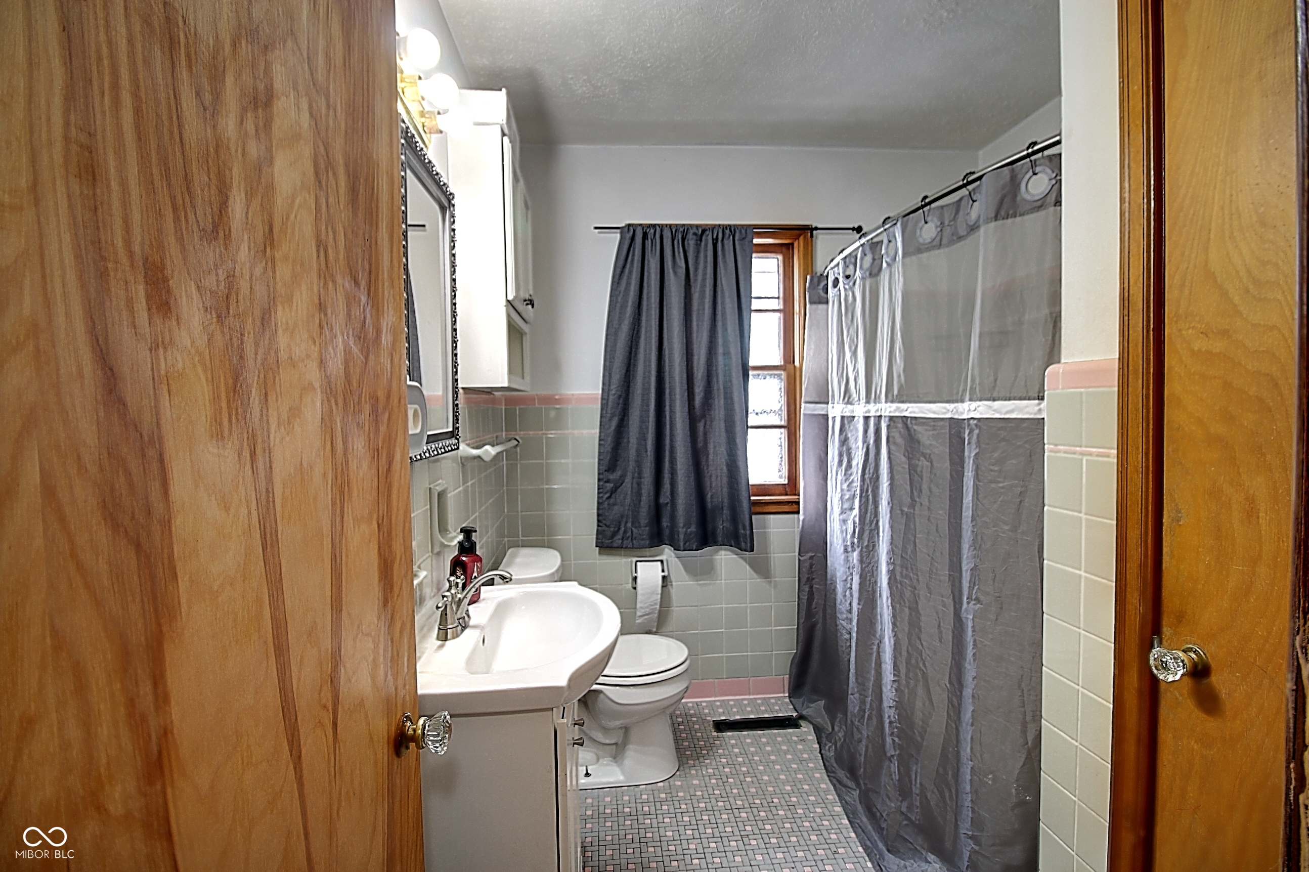 1035 Scatterfield Road Anderson, IN 46012 - Photo 4 of 12