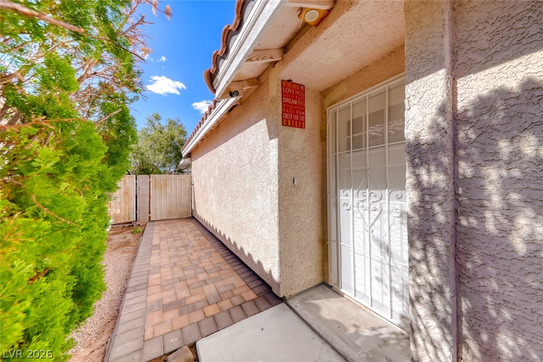 4669 Spitfire Street Las Vegas, NV 89115 - Photo 3 of 31