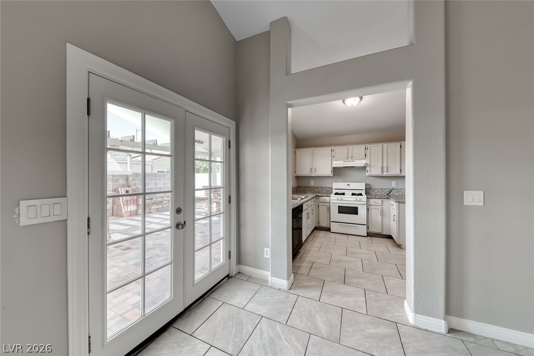 4669 Spitfire Street Las Vegas, NV 89115 - Photo 9 of 31