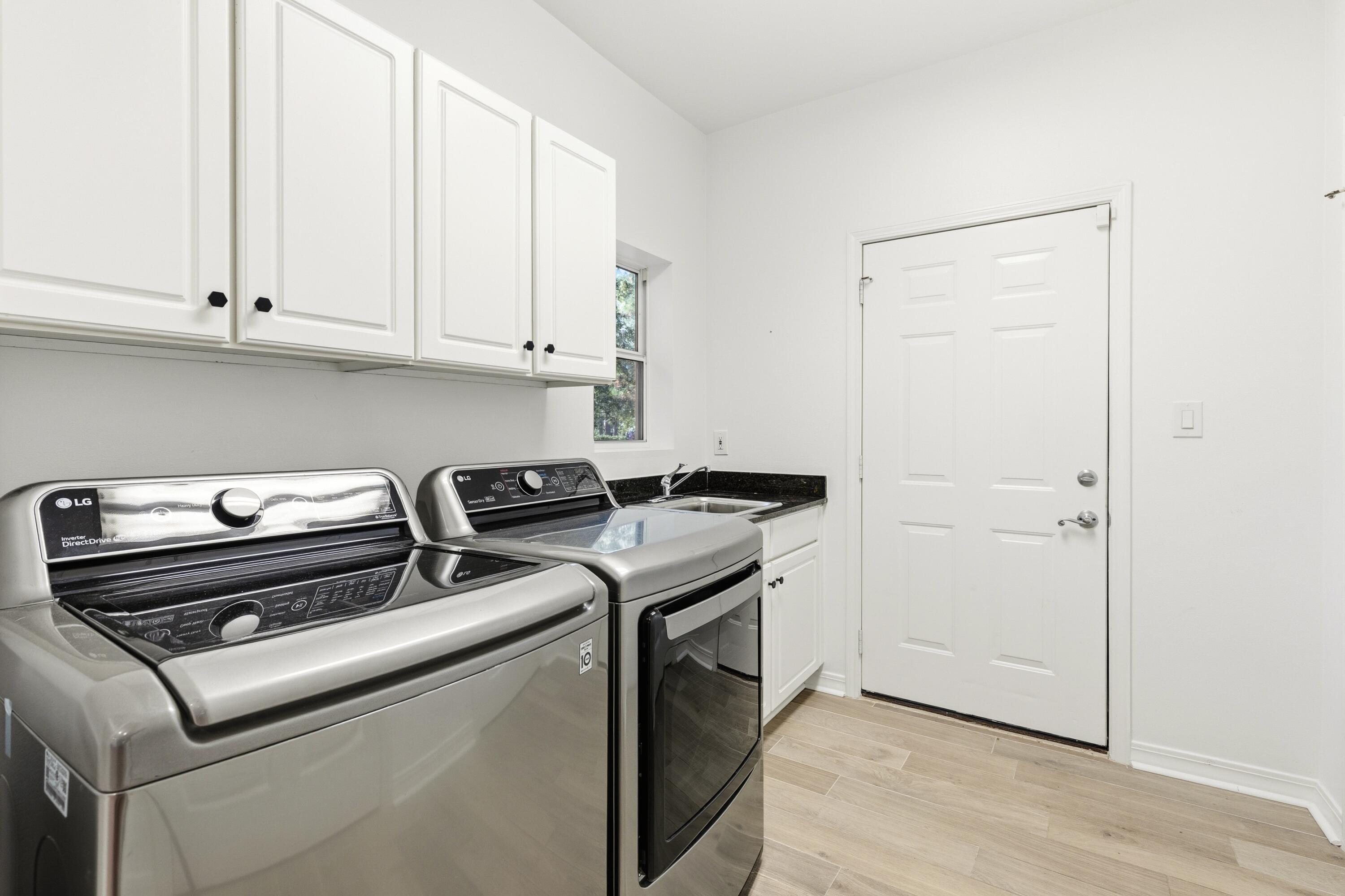 2928 Pine Valley Road Miramar Beach, FL 32550 - Photo 32 of 76 Laundry 2928