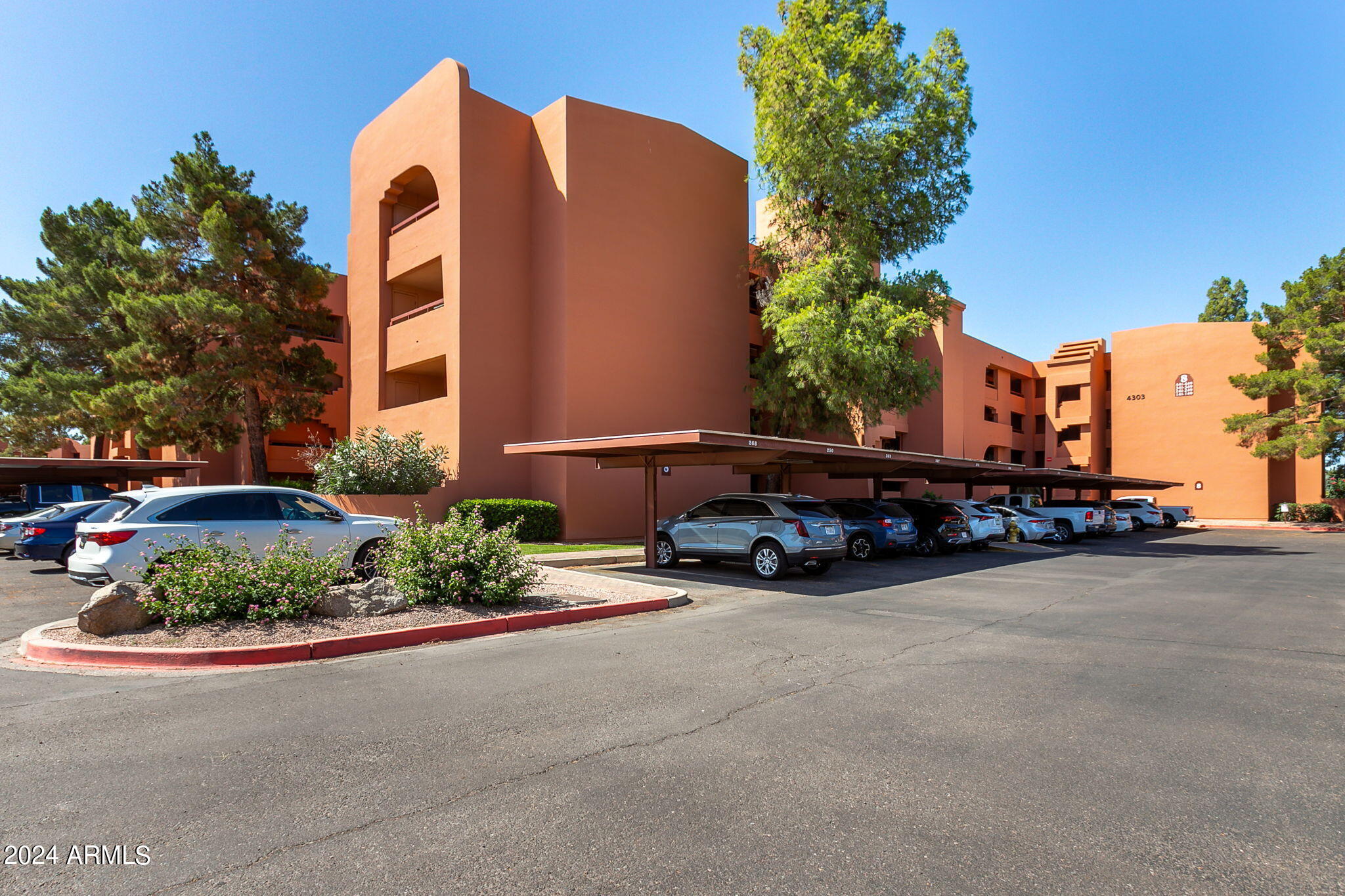 4303 East Cactus Road, Unit 349 Phoenix, AZ 85032 - Photo 43 of 45 1-web-or-mls-4303-e-cactus-rd-349