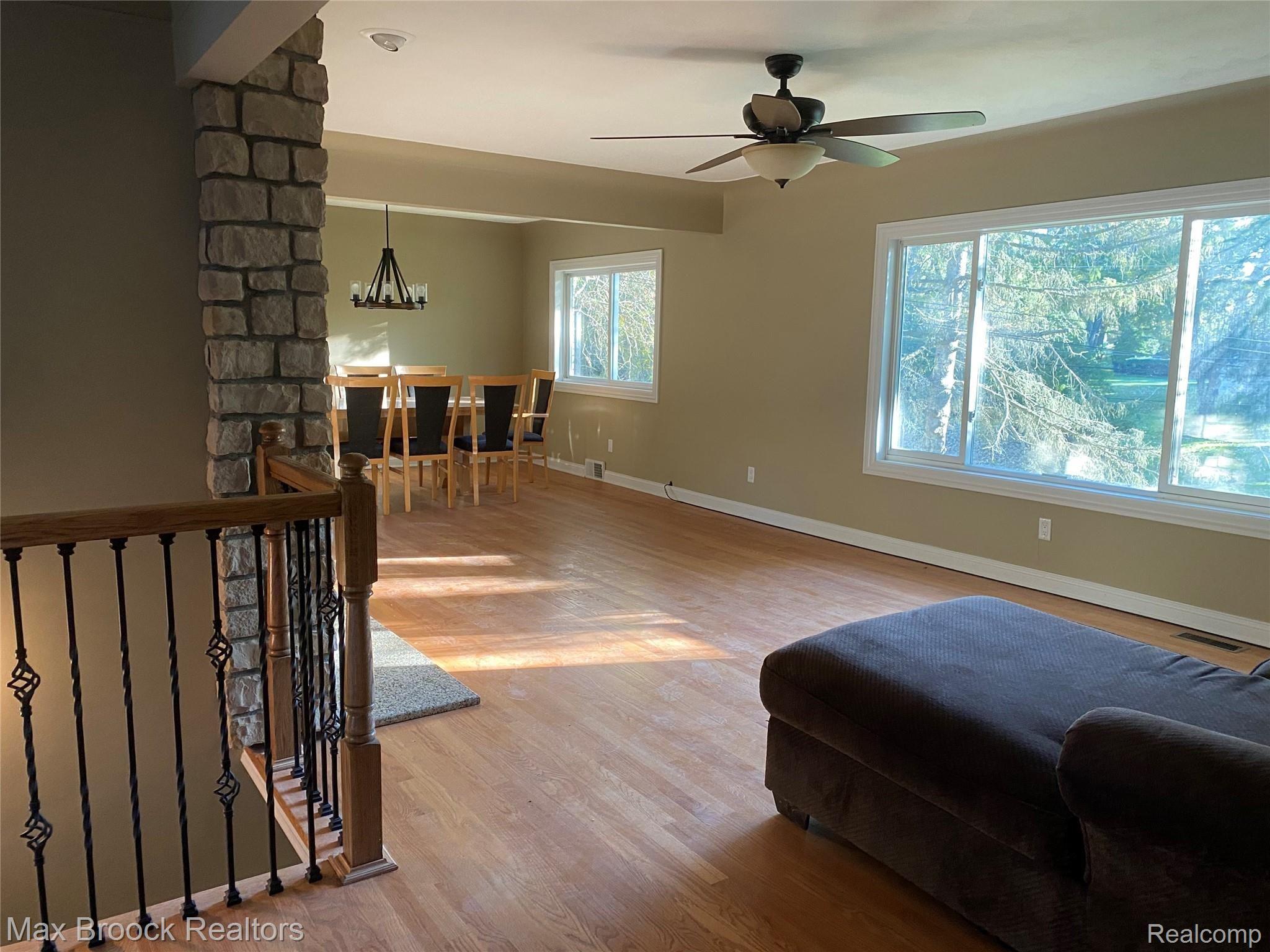 773 Redwood Court Rochester, MI 48309 - Photo 9 of 12 A7C53165-650F-48E8-A37C-93AF44189456.jpeg