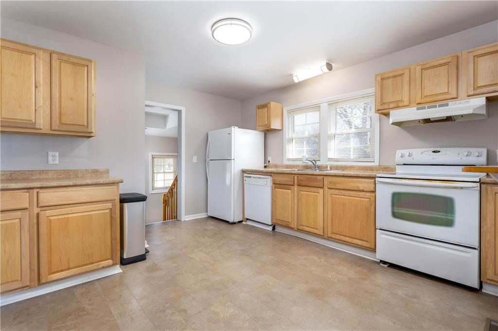 2320 Burch Bridge Road Burlington, NC 27217 - Photo 5 of 21 Gallery Image 5