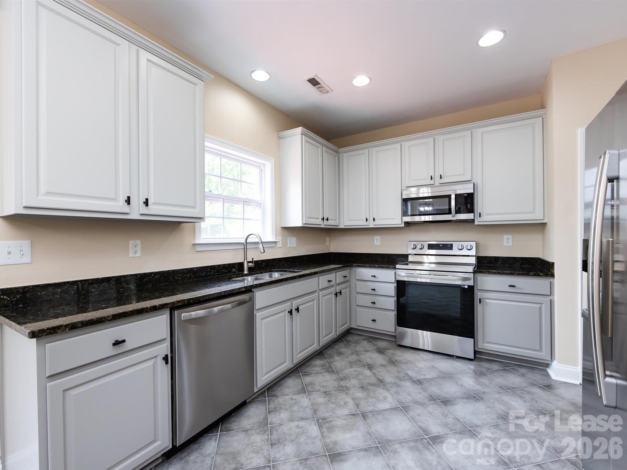 10836 Clark Street Davidson, NC 28036 - Photo 13 of 48