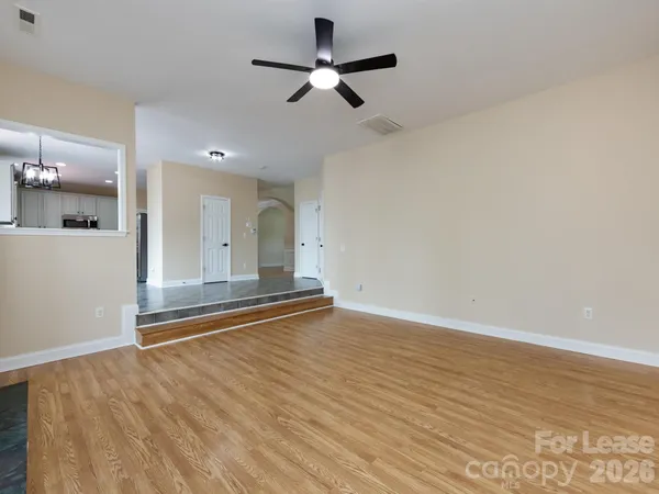 $2,600 | 10836 Clark Street, Davidson, NC 28036