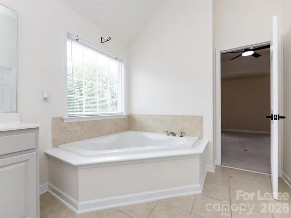 $2,600 | 10836 Clark Street, Davidson, NC 28036