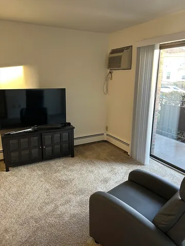 $1,495 | 2 Victory Road, Unit 6, Lynn, MA 01902