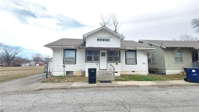 $49,900 | 15 4th St Circle, Pittsburg, KS 66762