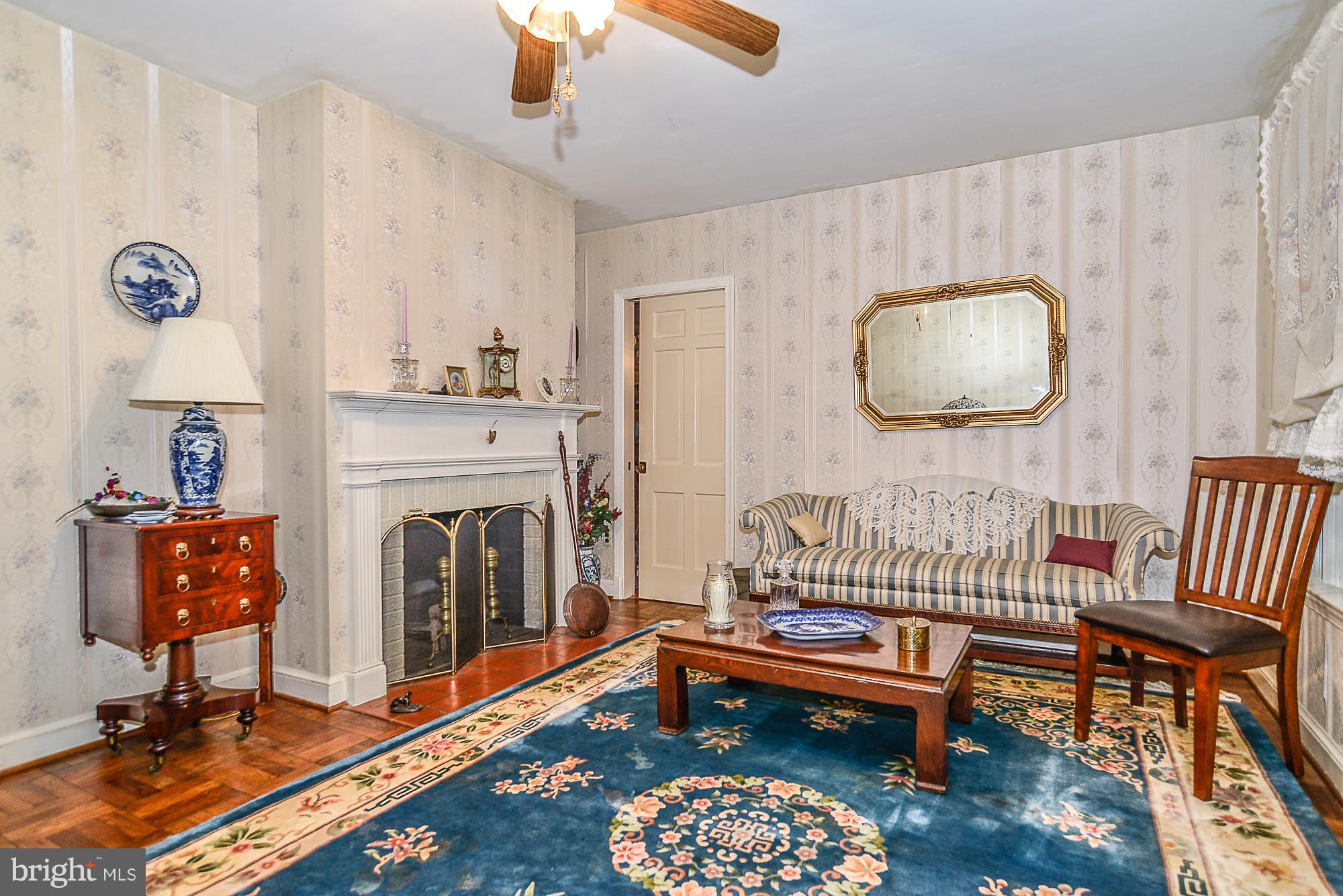 2511 Pinoak Lane Reston, VA 20191 - Photo 13 of 23 Family Room