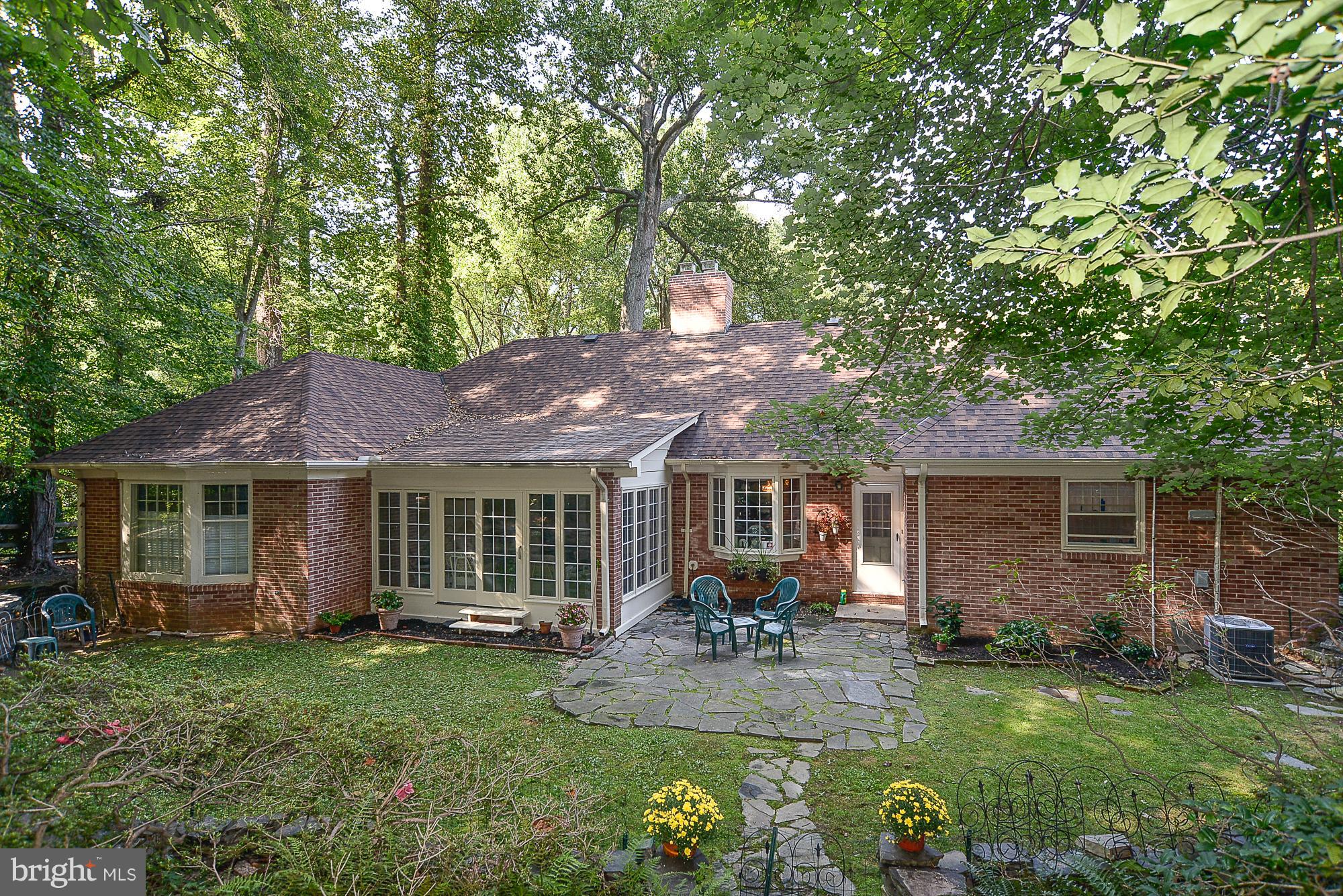 2511 Pinoak Lane Reston, VA 20191 - Photo 19 of 23 Exterior (General)