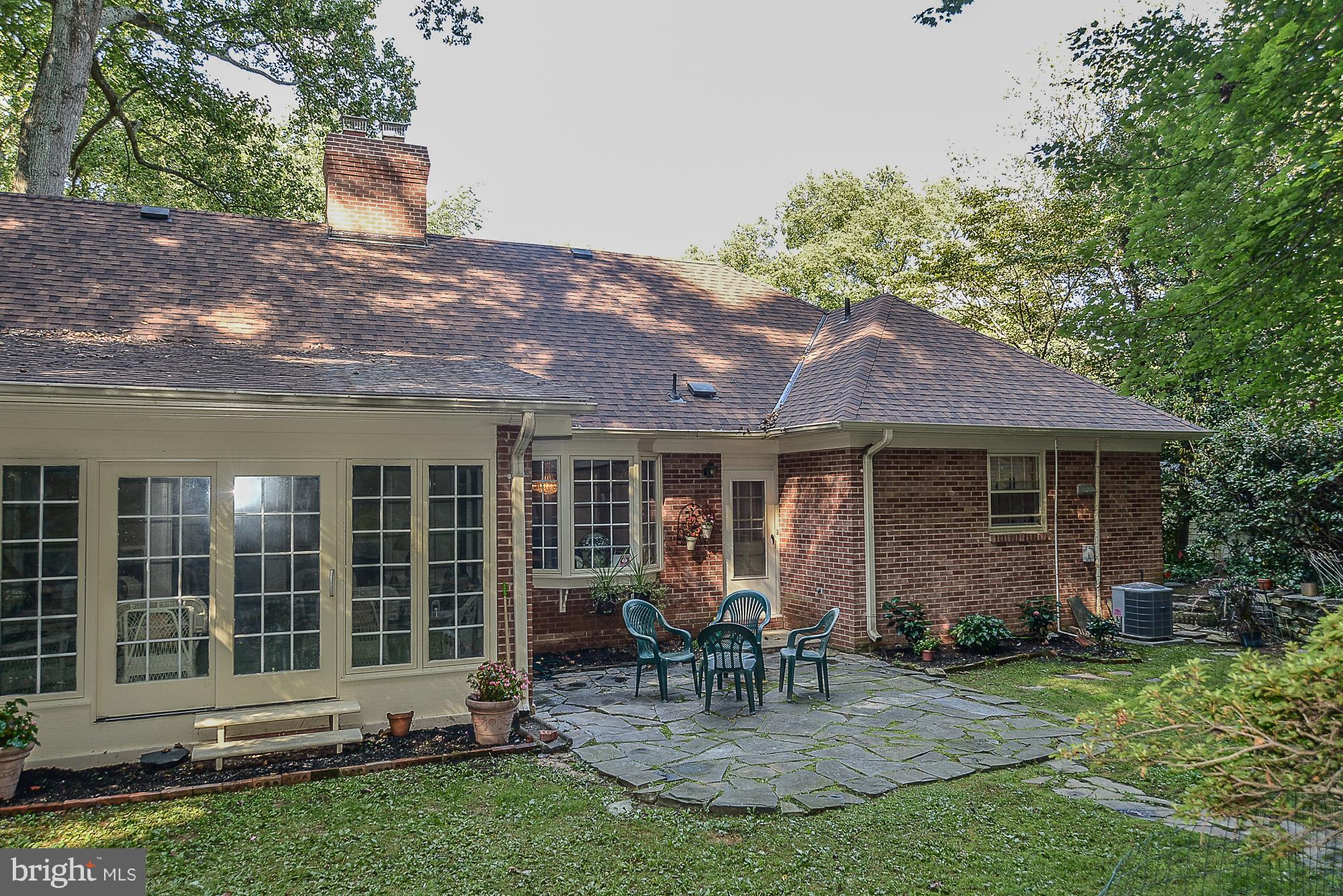 2511 Pinoak Lane Reston, VA 20191 - Photo 21 of 23 Exterior (Rear)