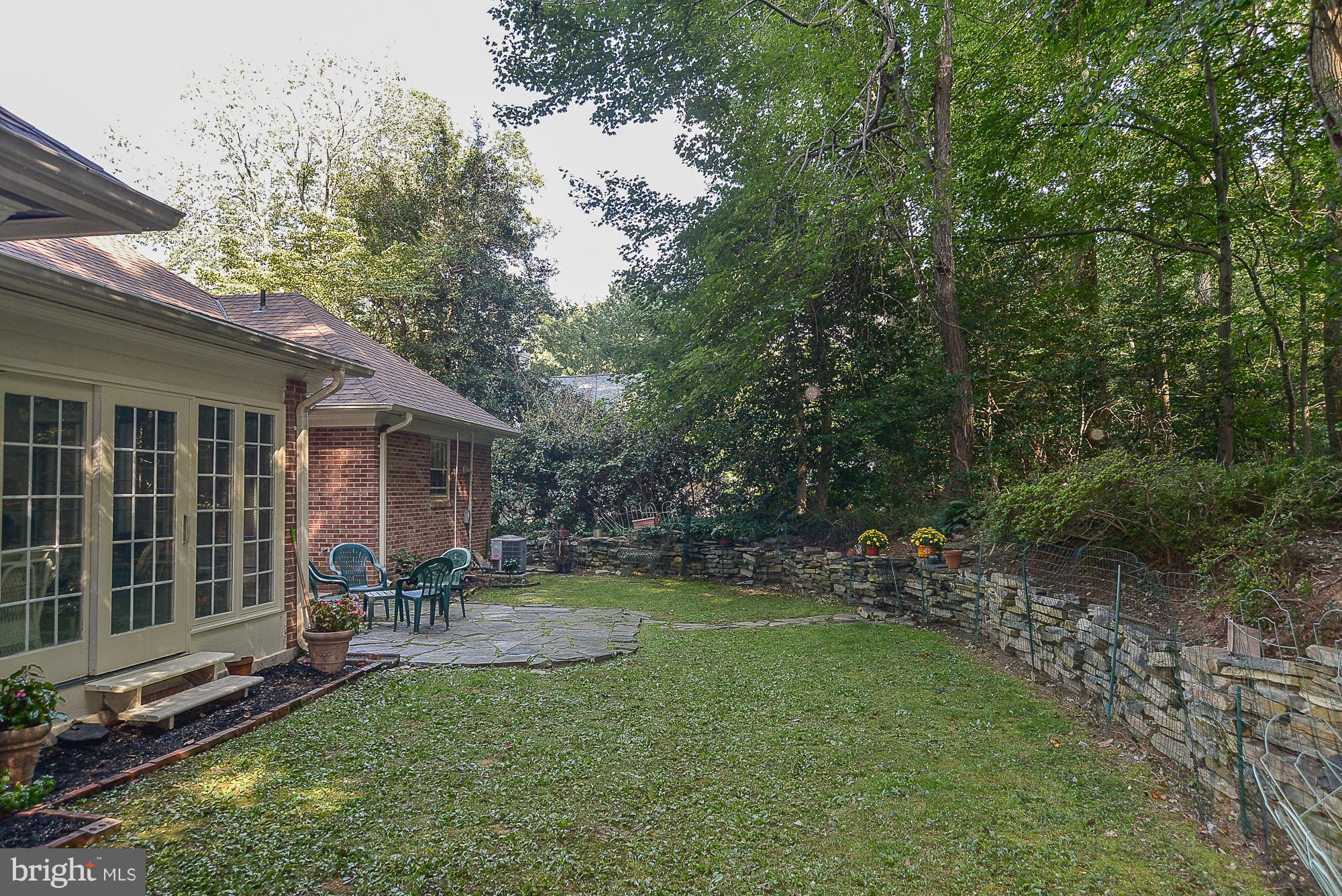2511 Pinoak Lane Reston, VA 20191 - Photo 22 of 23 Exterior (Rear)