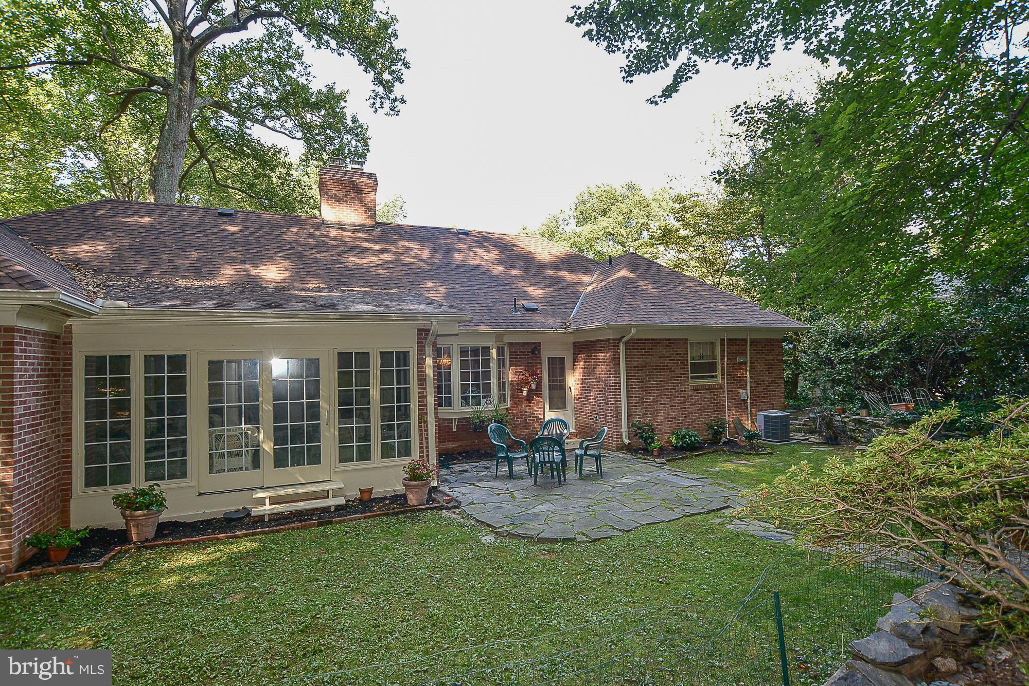 2511 Pinoak Lane Reston, VA 20191 - Photo 23 of 23 Exterior (Rear)