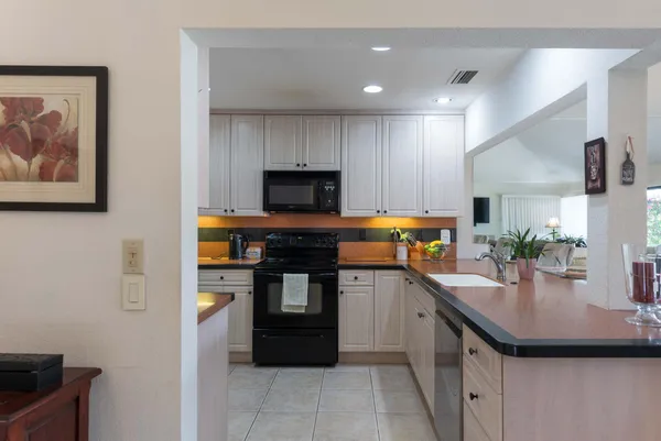 $375,000 | 77860 Woodhaven Drive North, Palm Desert, CA 92211