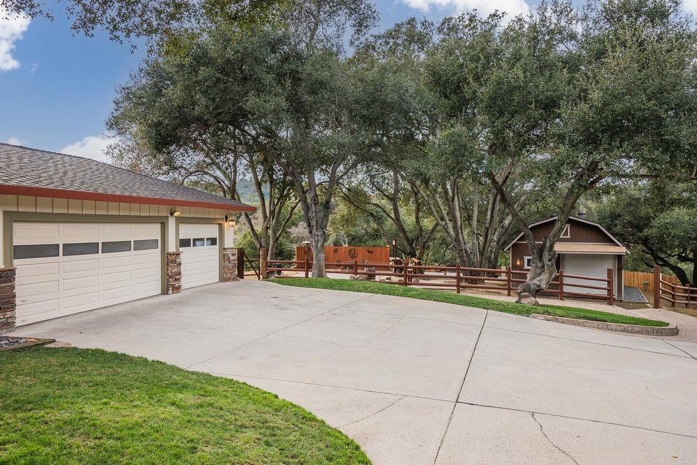 4550 Roop Road Gilroy, CA 95020 - Photo 12 of 91