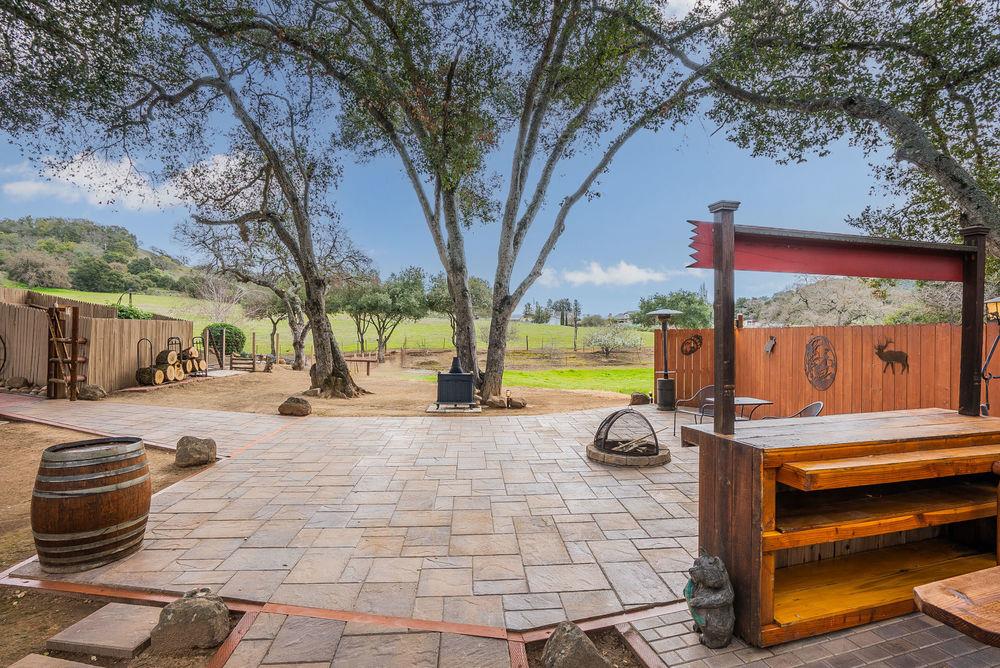 4550 Roop Road Gilroy, CA 95020 - Photo 17 of 91