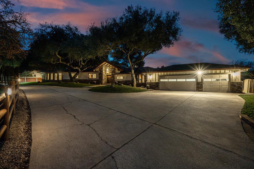 4550 Roop Road Gilroy, CA 95020 - Photo 2 of 91