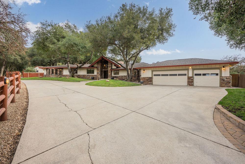 4550 Roop Road Gilroy, CA 95020 - Photo 9 of 91