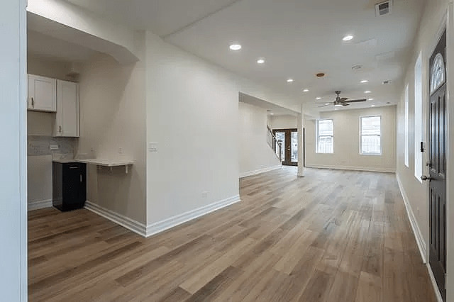 1013 West 18th Place Chicago, IL 60608 - Photo 3 of 49