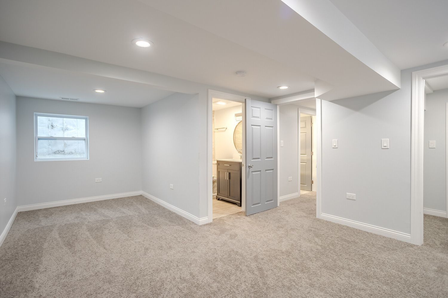 1013 West 18th Place Chicago, IL 60608 - Photo 31 of 49