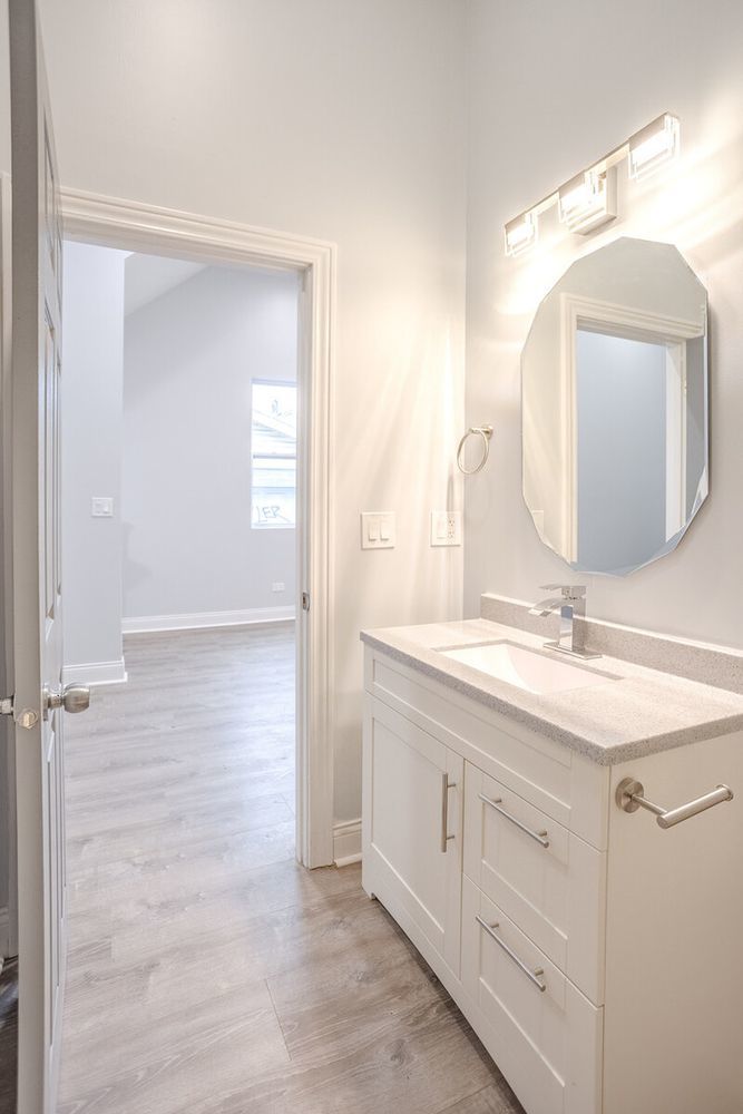 1013 West 18th Place Chicago, IL 60608 - Photo 36 of 49