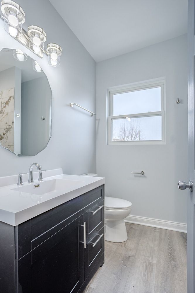 1013 West 18th Place Chicago, IL 60608 - Photo 38 of 49