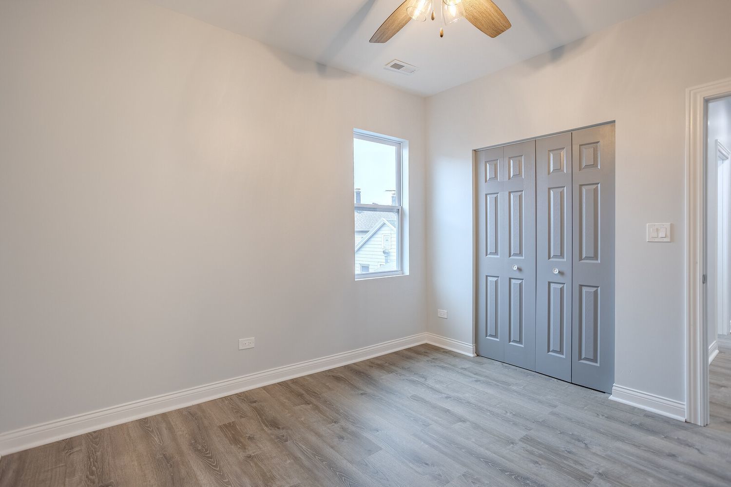 1013 West 18th Place Chicago, IL 60608 - Photo 47 of 49