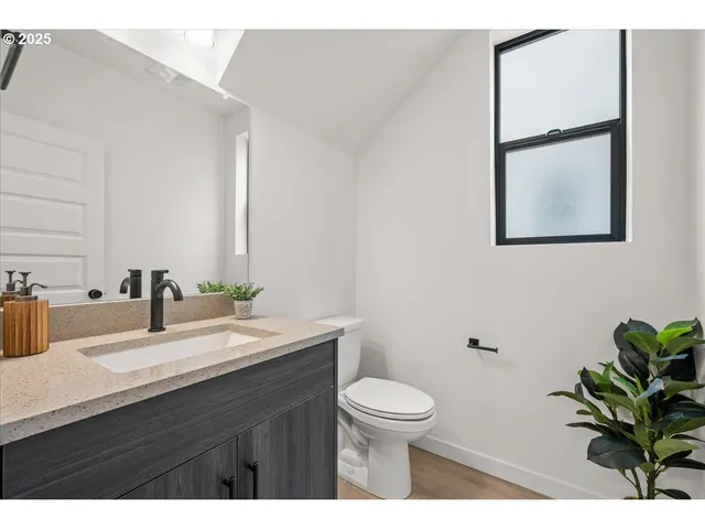 $449,900 | 5008 Northeast 113th Street, Vancouver, WA 98686