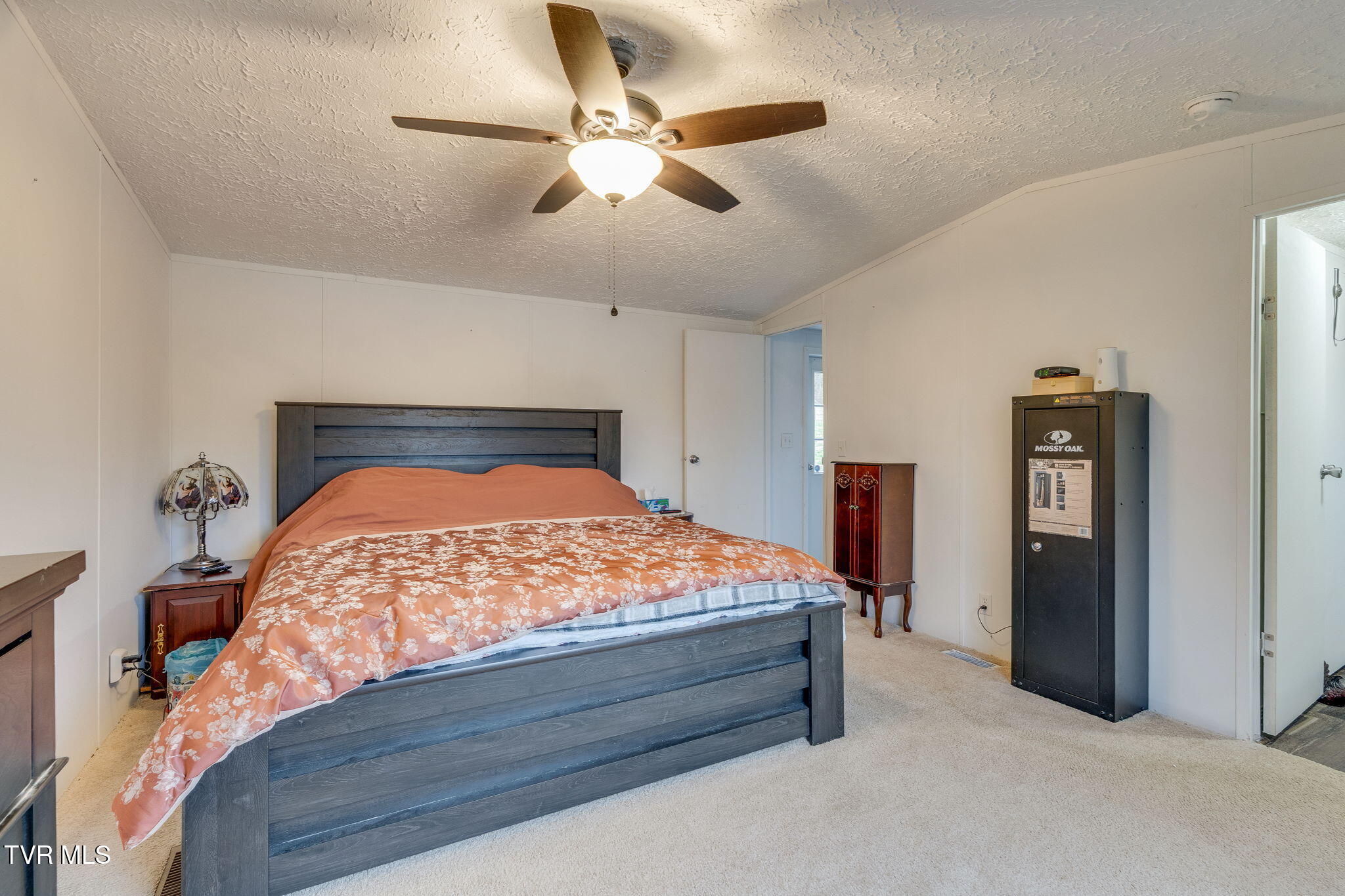 404 Amis Chapel Road Surgoinsville, TN 37873 - Photo 11 of 25 011