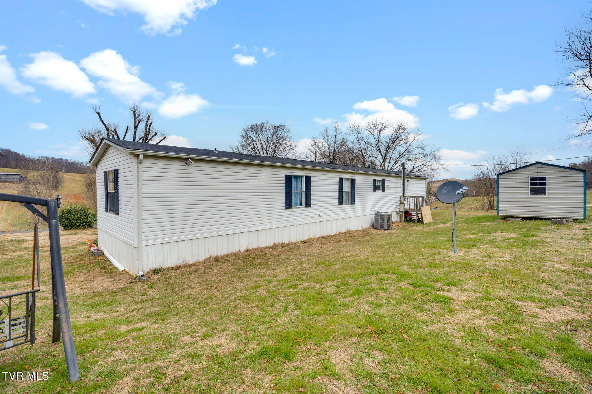 404 Amis Chapel Road Surgoinsville, TN 37873 - Photo 21 of 25 021