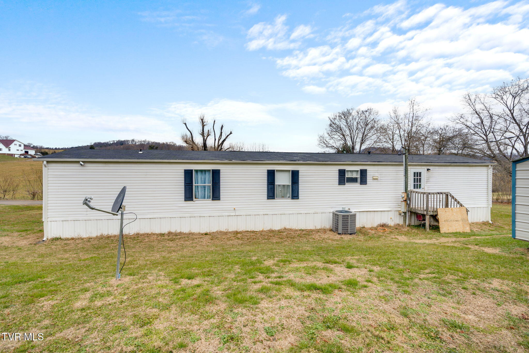 404 Amis Chapel Road Surgoinsville, TN 37873 - Photo 22 of 25 022