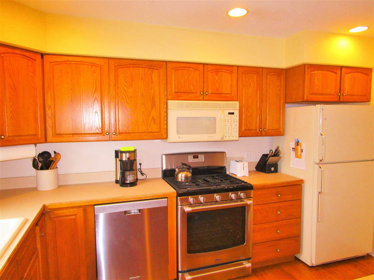 9853 West Lovejoy Road Byron, MI 48418 - Photo 6 of 33 31261499-5.JPG