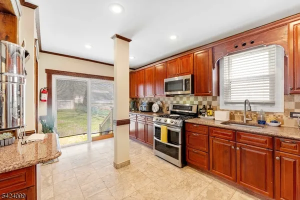 $595,000 | 15 Melrose Terrace, Elizabeth, NJ 07208