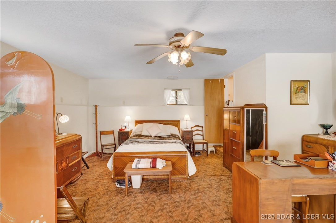 16376 Twisted Tree Road Barnett, MO 65011 - Photo 15 of 48 Bedroom with half bath access