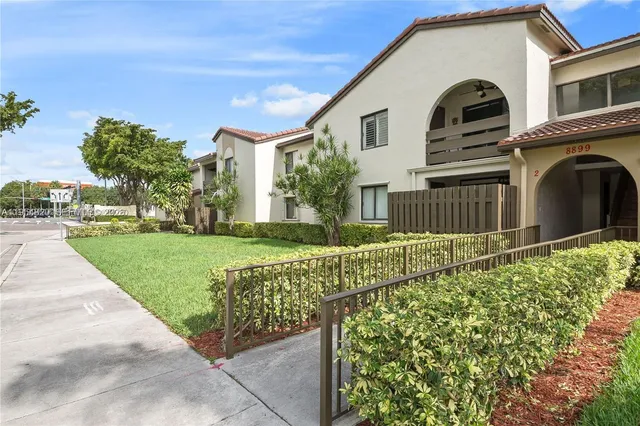 $1,700 | 8899 Southwest 123rd Court, Unit 101, Miami, FL 33186