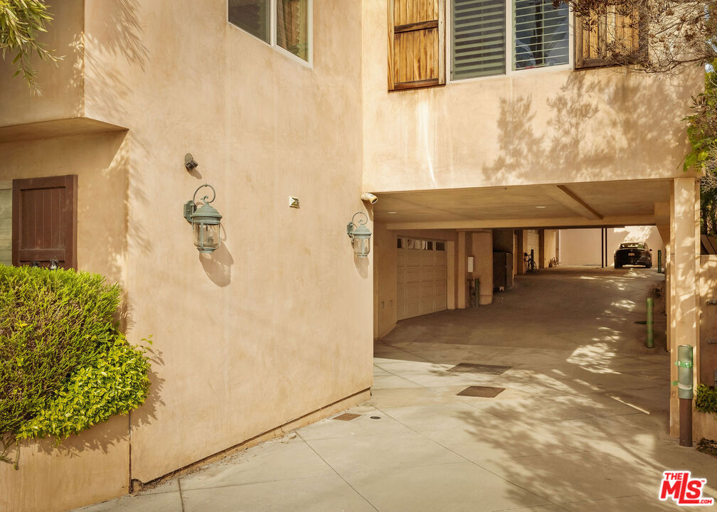 710 Virginia Street El Segundo, CA 90245 - Photo 3 of 44