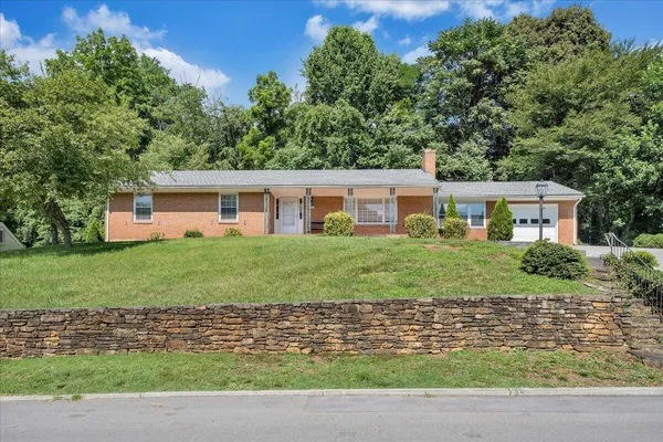 $359,000 | 3579 Hartland Road Southwest, Roanoke, VA 24015